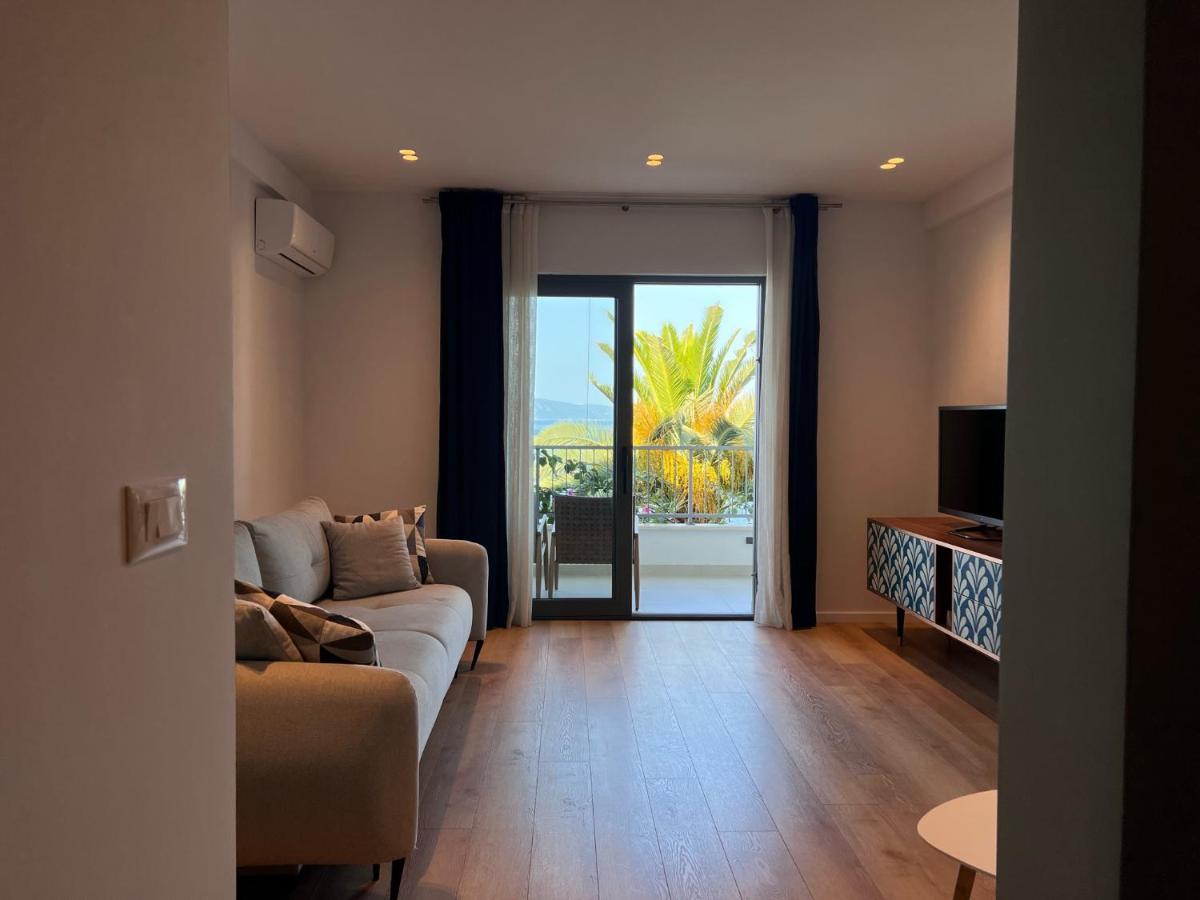 Beachfront Comfort Apartments Sinajko 伯德古拉 外观 照片